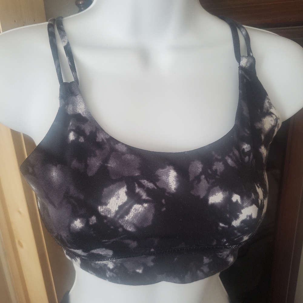 Lululemon  size 6 sport bra